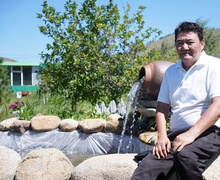 Бусдаас илүү гарах гэж биш, зүгээр л өөрийн амьдрах орчноо бүтээхийг зорьсон юм