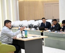 Нийслэлийн удирдлагууд ирэх жилийн төсөв, бүтээн байгуулалтын талаар хэлэлцлээ