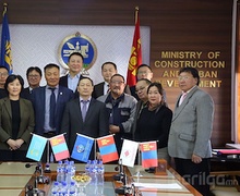 БАРИЛГЫН ҮЙЛ АЖИЛЛАГААНЫ ТУСГАЙ ЗӨВШӨӨРӨЛ ОЛГОХ АЖЛЫГ 3 ЖИЛИЙН ХУГАЦААТАЙ СУНГАЛАА