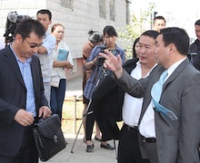 Сайд салбарын ажилтайгаа танилцлаа