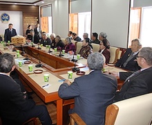 Ахмад барилгачин, хөдөлмөрийн баатар, гавъяатууддаа хүндэтгэл үзүүллээ