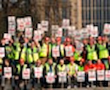 Барилгачдын тавьсан хүсэлт шийдэгдээгүй байна