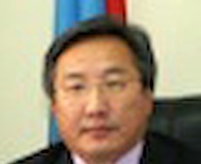 Д.Дамба-Очир: Би аавынхаа нутгийг сайхан замтай болгоё л гэж бодсон