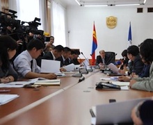 Ленины хөшөөг нураахаар боллоо.