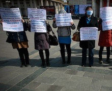 100 мянган айлын орон сууц хөтөлбөрийн хохирогчид өлсгөлөн зарлахаа мэдэгдлээ