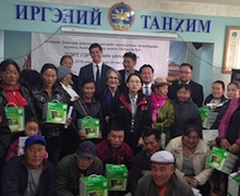 Шнайдер Электрик “ГЭРТ ГЭРЭЛ” сайн үйлсийн аянаа зохион байгууллаа.