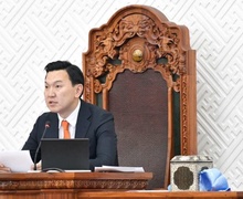 Ерөнхий сайд Н.Учрал татварын өртэй 12,100 компанийн дансыг нээх шийдвэрийг гаргалаа