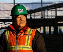 Хөдөлмөрийн үр шимээр амьдрал цэцэглэдэг