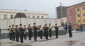 Барилгачдын баярын мэнд хүргэе