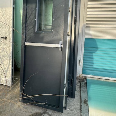 Аваарын хаалга