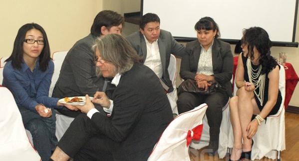 Мишээл экспо-д "Swiss made mongolia" компани бизнес уулзалт зохион байгууллаа.