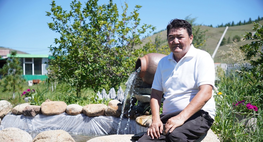 Бусдаас илүү гарах гэж биш, зүгээр л өөрийн амьдрах орчноо бүтээхийг зорьсон юм