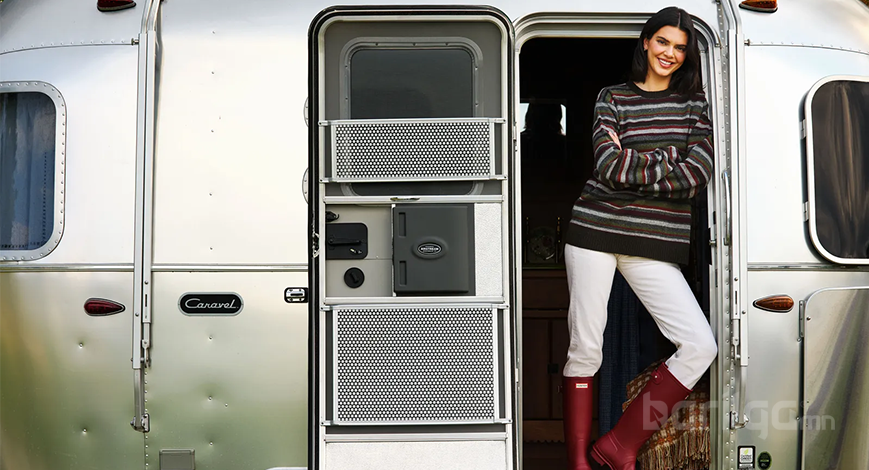 Кендалл женнерийн “эмээгийн чамин хэв маяг”