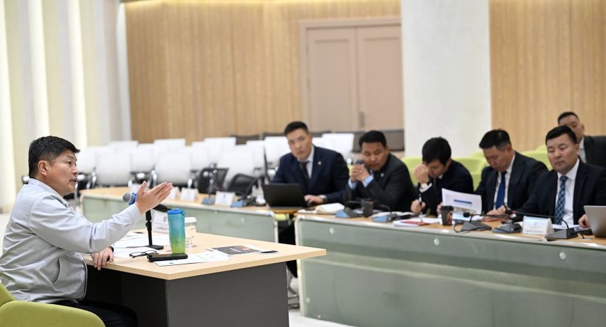 Нийслэлийн удирдлагууд ирэх жилийн төсөв, бүтээн байгуулалтын талаар хэлэлцлээ