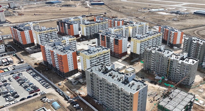 “Солонго 1, 2” төслийн эхний ээлжийн 2042 айлын орон сууцыг хүлээж авахаар улсын комисс ажиллаа 